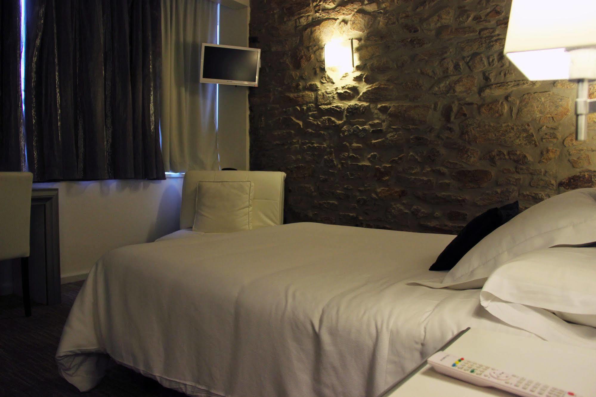 Hotel Montenegro Compostela Santiago de Compostela Eksteriør bilde